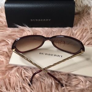 Burberry sunglasses 🙌🏽